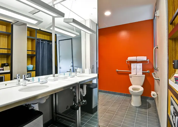 Hotel Aloft By Marriott Phoenix-airport