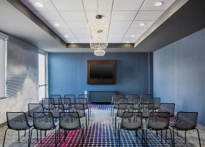 Aloft By Marriott Phoenix-airport Hotel